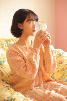 打肿臂缝小花